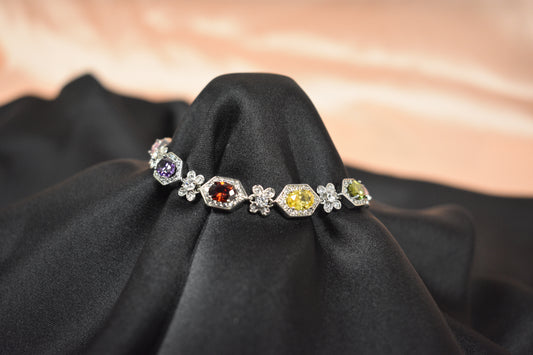 NURVEIL Collection: Jardin Hexe Bracelet