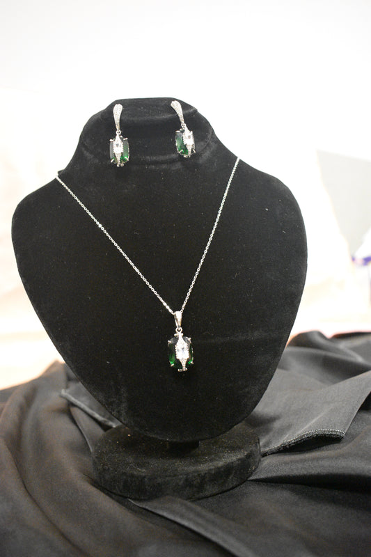 ATASH Collection: Foret Marquise Pendant Set