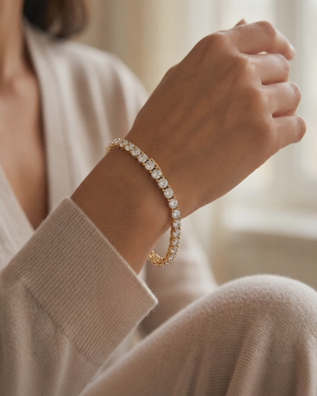 Artisan-cut sparkling diamond-alternative luxury bracelet gift for her