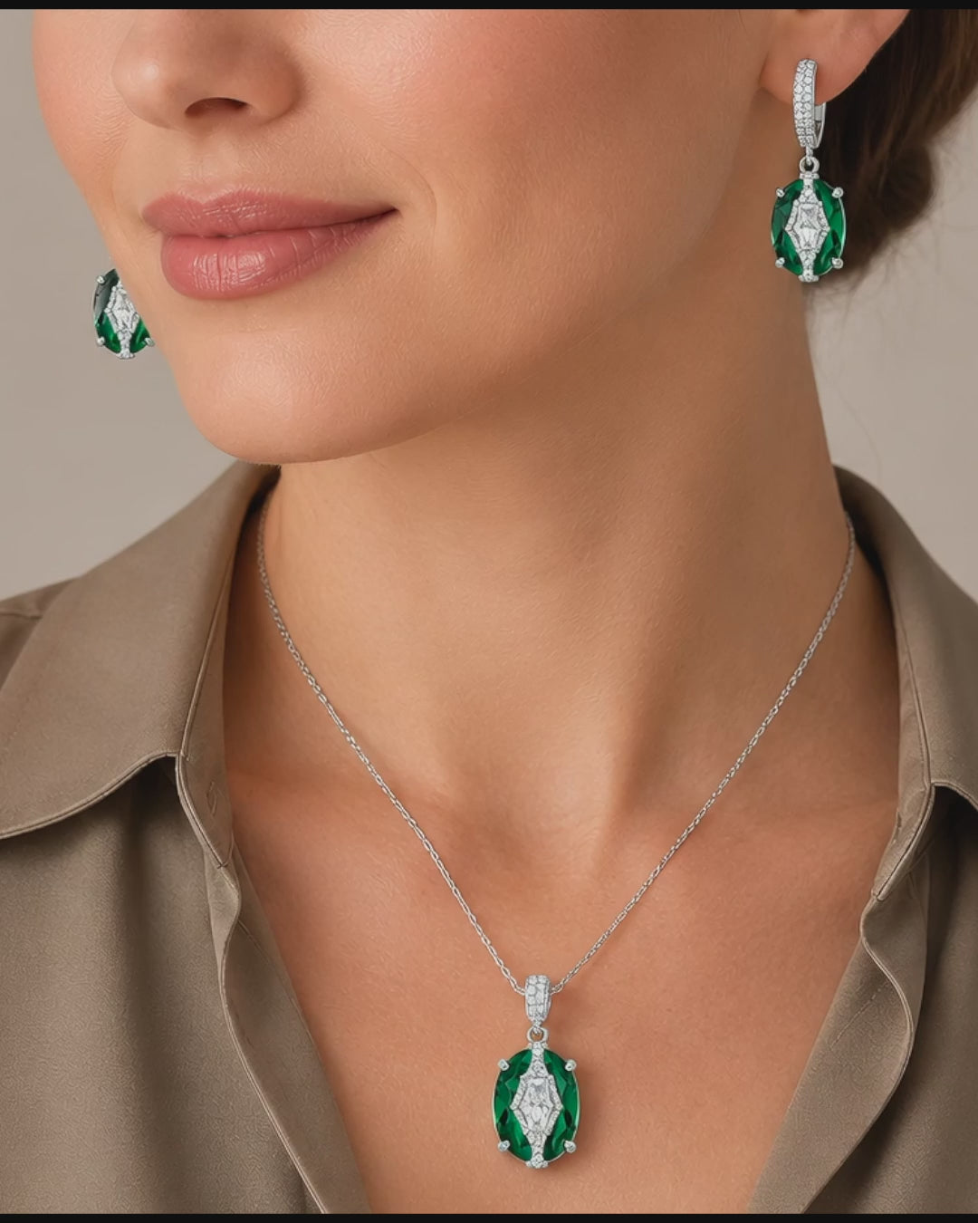 Sleek majestic deep green brilliant-cut composite stone set wedding gift